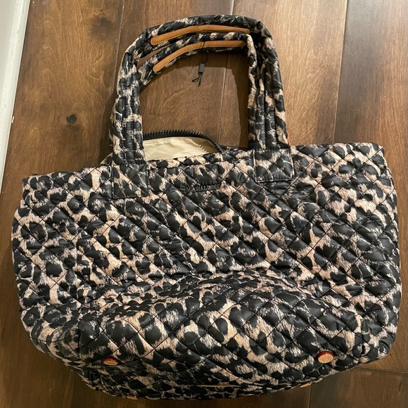 MZ WALLACE METRO QUATRO TOTE QUILTED BAG NWOT - Picture 6 of 14